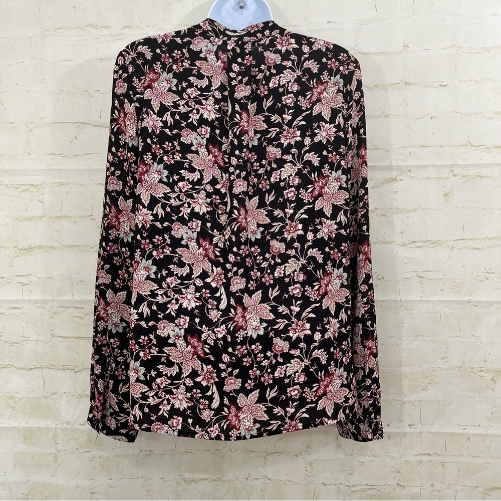 Express Black Floral Button Front Long Sleeve Blouse - Picture 4 of 7